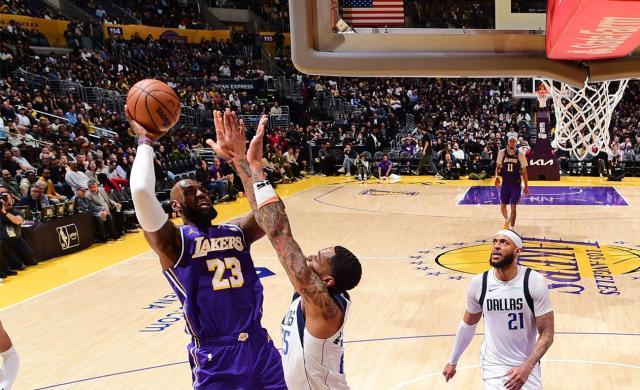 山猫直播体育-最年老三双先生！41岁45天詹姆斯轰28+10+12创纪录